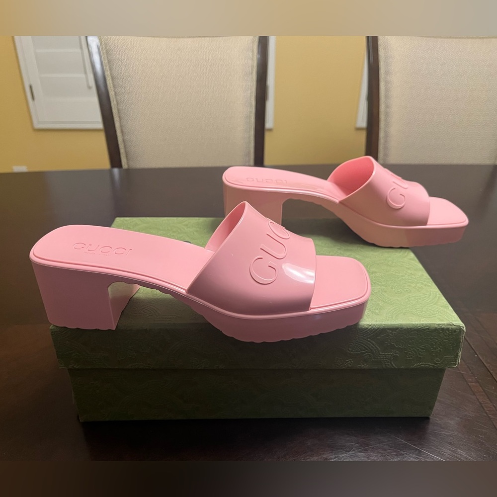New Gucci High Heel Pink Rubber Logo Slide Sandals Size 38 / US 8 - Picture 5 of 16
